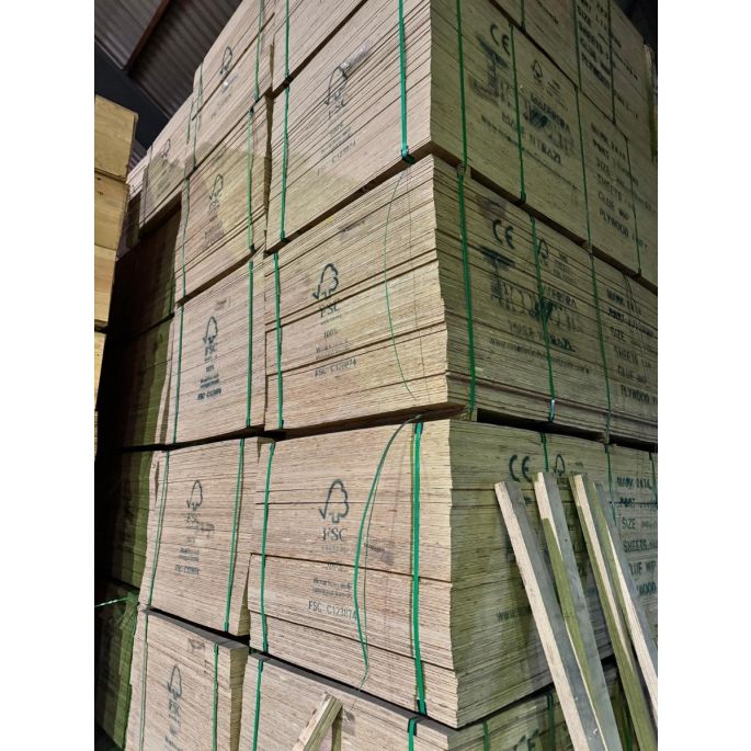PAK A 100 STUKS - 9mm Elliottis pine underlayment rechte kant 2440x1220mm